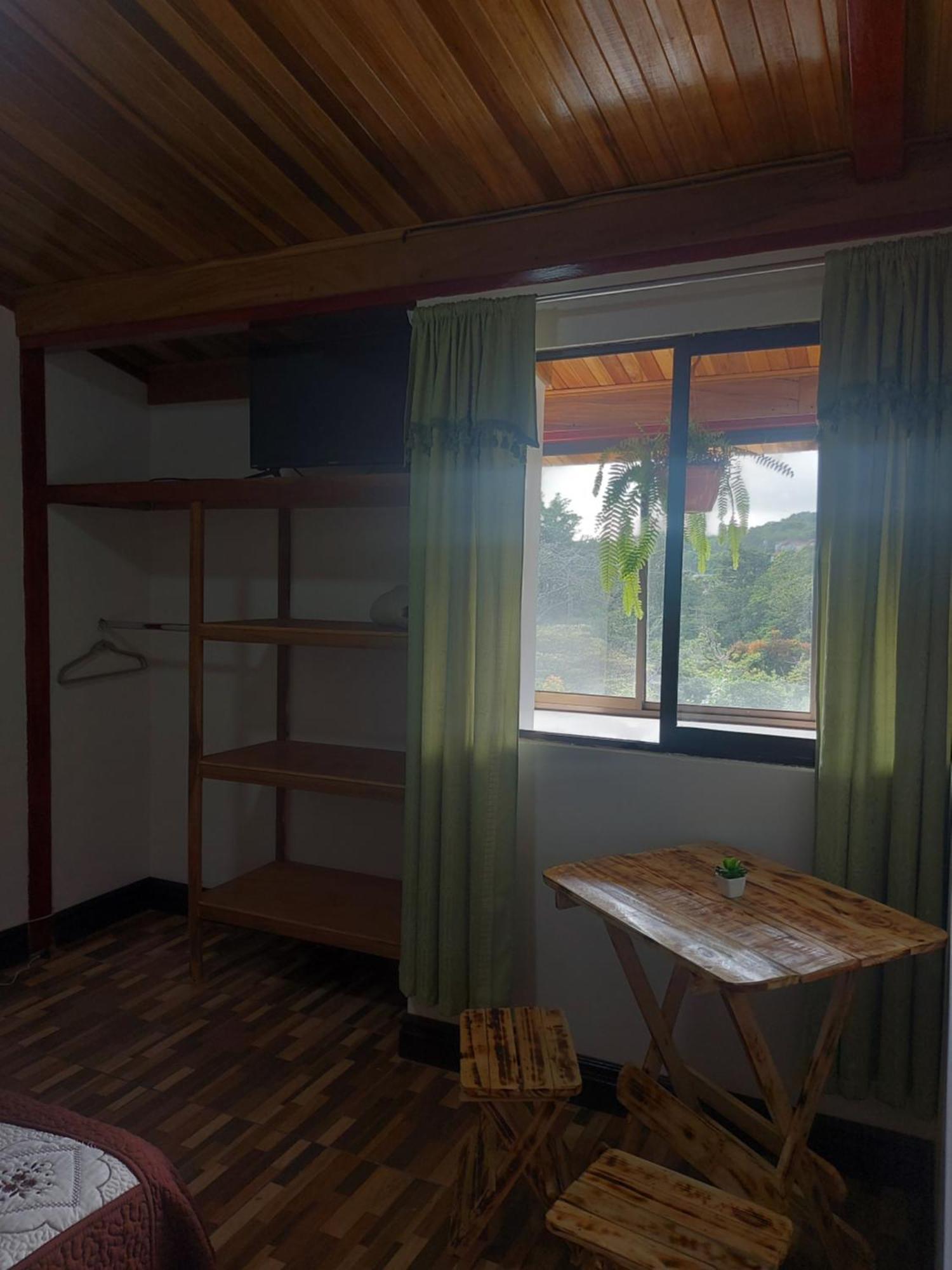 Alisson Hotel Y Restaurant Monteverde Eksteriør bilde